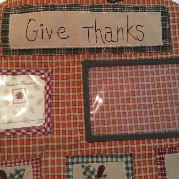 “Give Thanks” fabric and felt hanging decoration with 2 photo slots - Picture 5 of 6